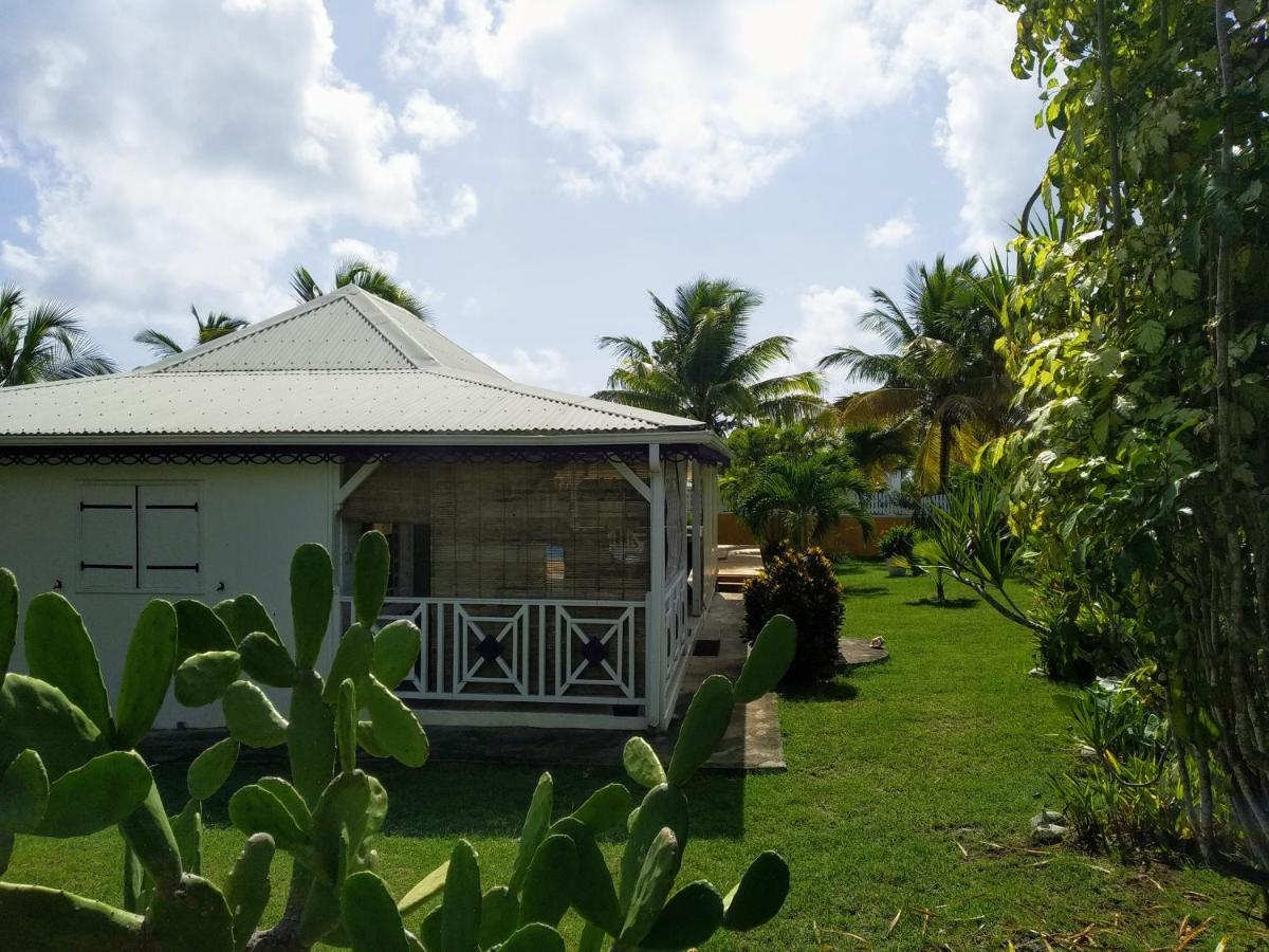 Villa & Bungalow Fleur De Coco Sainte-Anne  Exterior photo